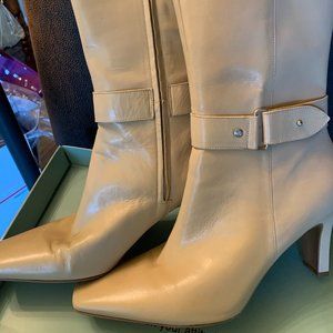 Gianni Bini Soft Yellow Boots Vintage  NEW Size 9 Never Worn